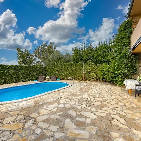 House Marinela With Private Pool And Fenced Garden *