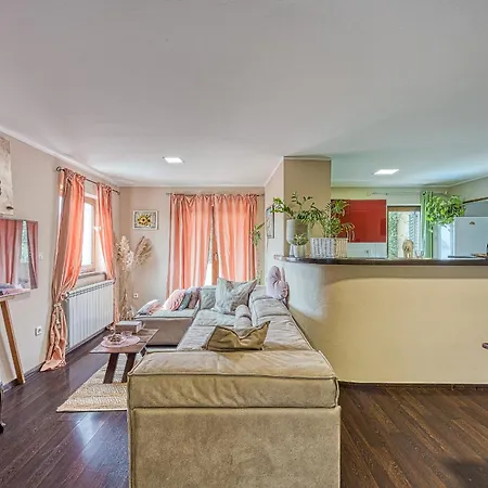 House Marinela With Private Pool And Fenced Garden Radetići