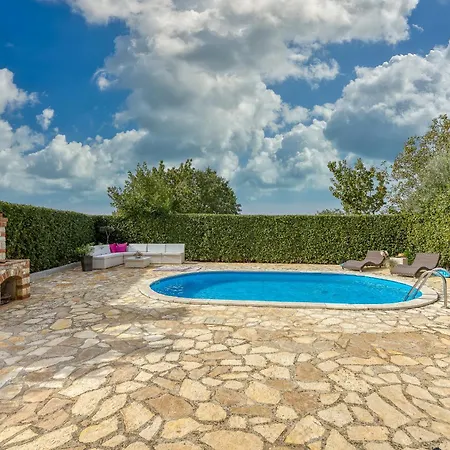 House Marinela With Private Pool And Fenced Garden *